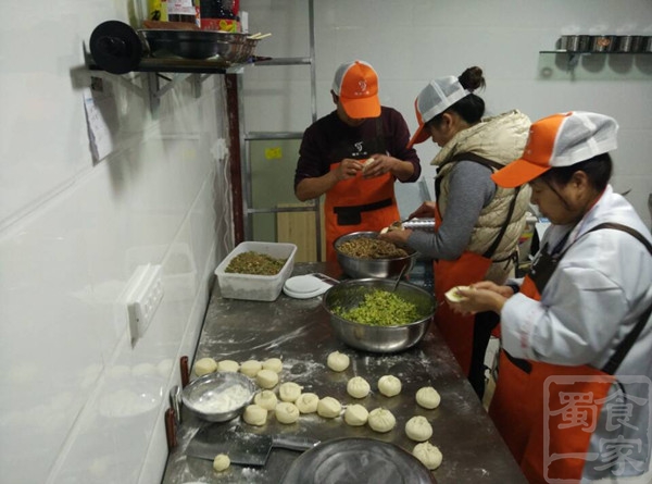 从2015至2017年,记录新疆王先生的蜀食一家创业路!